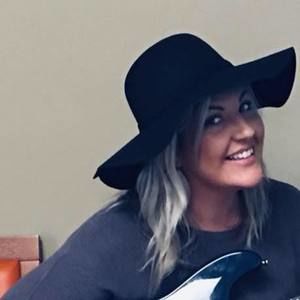 Meet your Posher, Dara